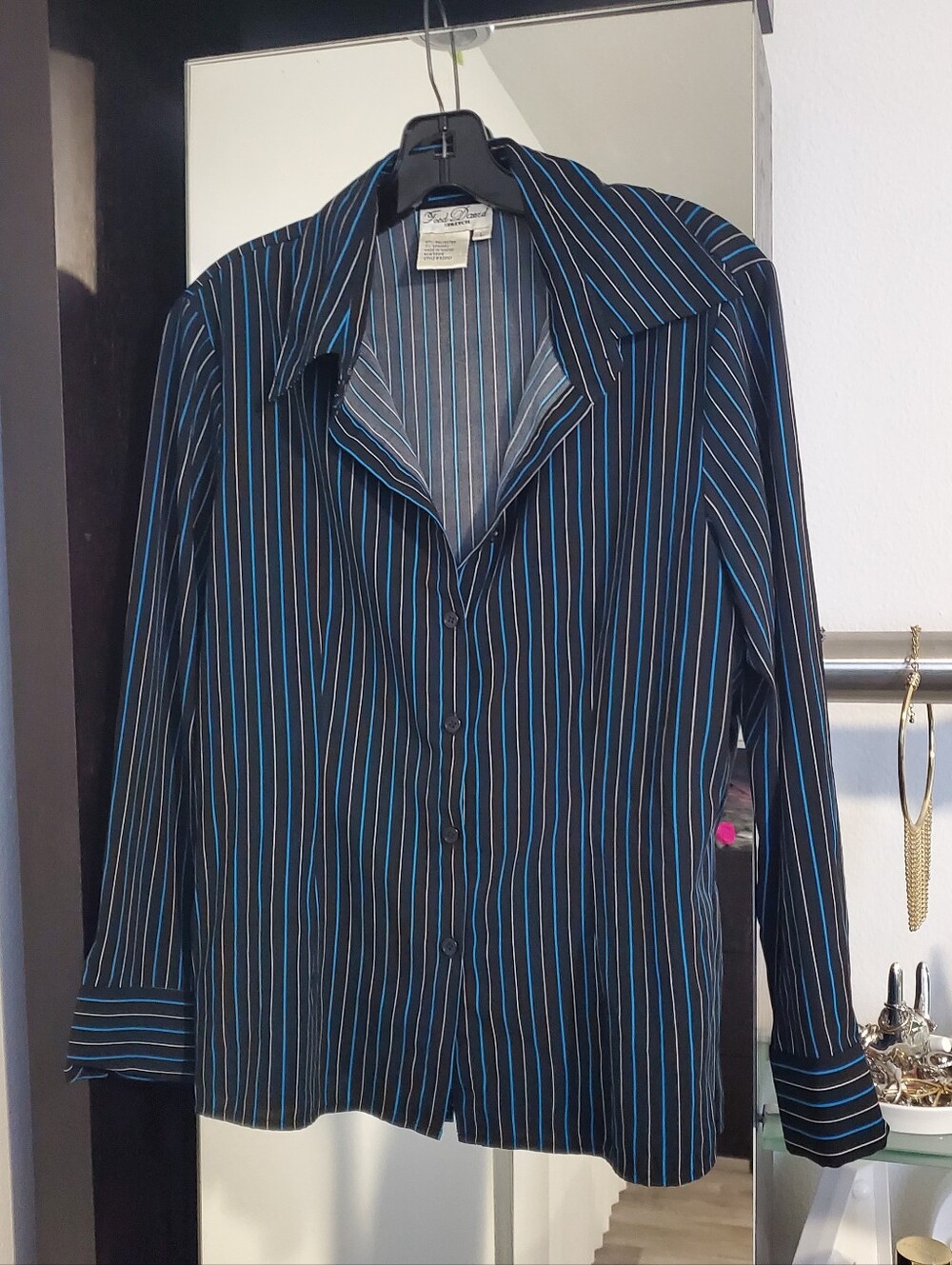 💕 Fred David 💕 Black Button-Up with Blue and White Pinstripes Size L